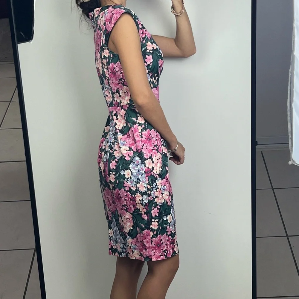 Review Chelsea Flower Dress Fitted Shift Vintage Floral Print Size 10 *no belt* - Picture 3 of 16
